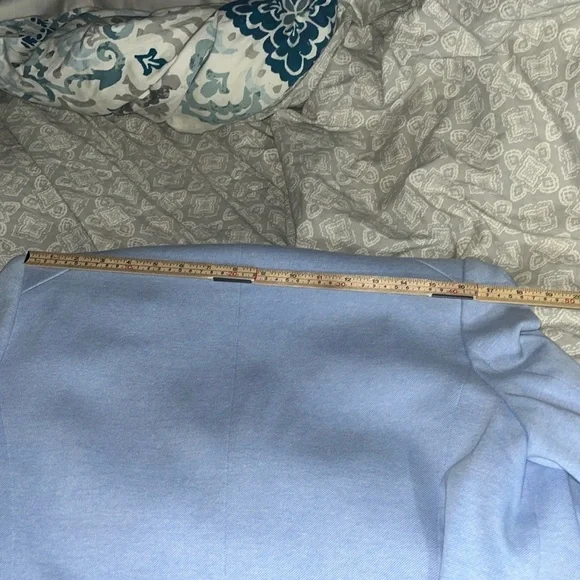 Women’s lined Tommy Hilfiger button in front blazer with pocket fronts. - Picture 7 of 10